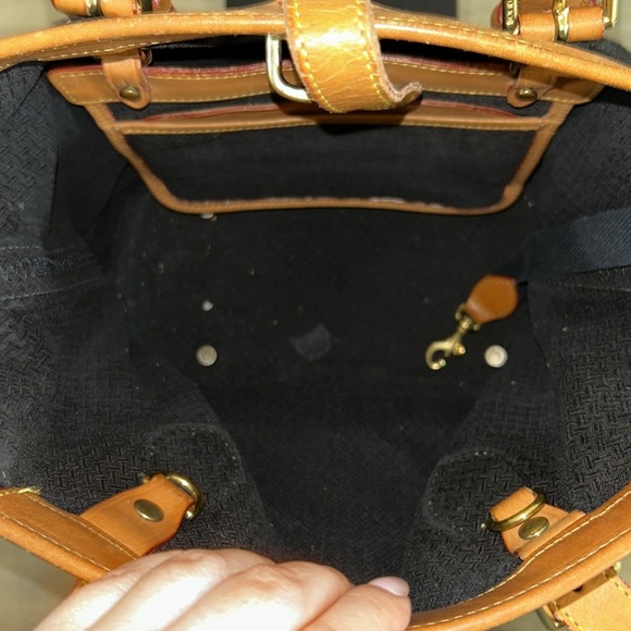 Vintage Dooney & Bourke Cabriolet Black Canvas / Leather Trim Bucket Bag - Picture 11 of 12